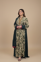 A55 – طقم دراعة  خضراء وبيج قطعتين